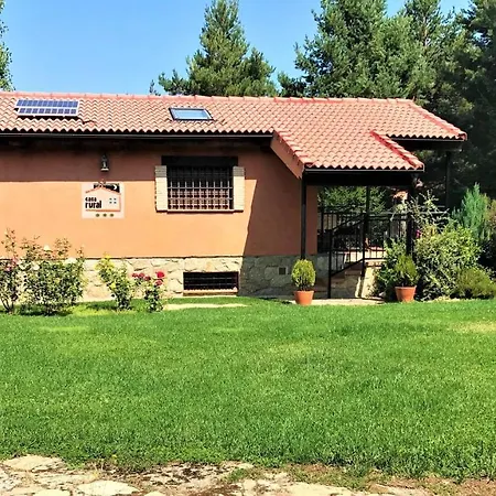 Casa Rural La Finca De Gredos Εξοχικό σπίτι *